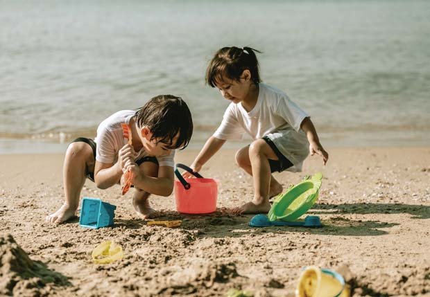 Play on the sand (mood image)
